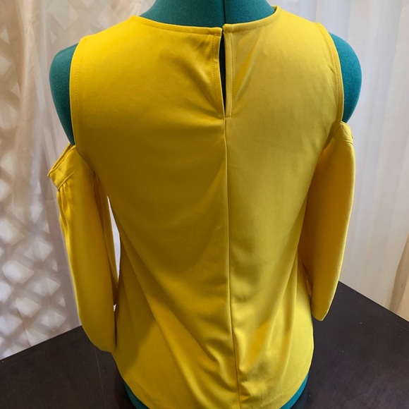 ANN TAYLOR Cold Off the Shoulder Blouse Bell Sleeve Top Yellow Mustard Size SP - Picture 7 of 11